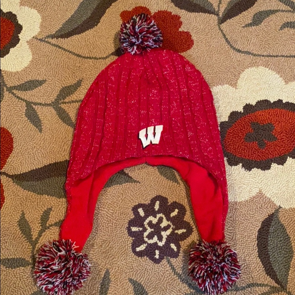 Women’s winter WI Badgers hat